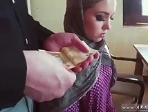 We Hire a Muslim Maid for Our OwnAuthentic Pleasure | Služkinja,muslimanski,užitek